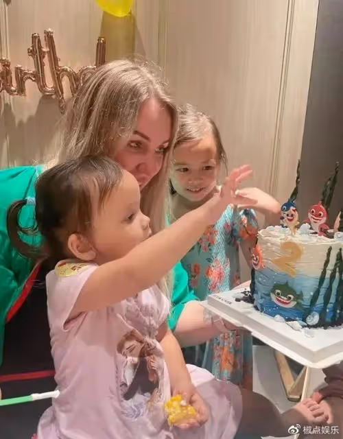 65歲老戲骨移居歐洲!二婚洋妻子小他30多歲,混血女兒五官精緻