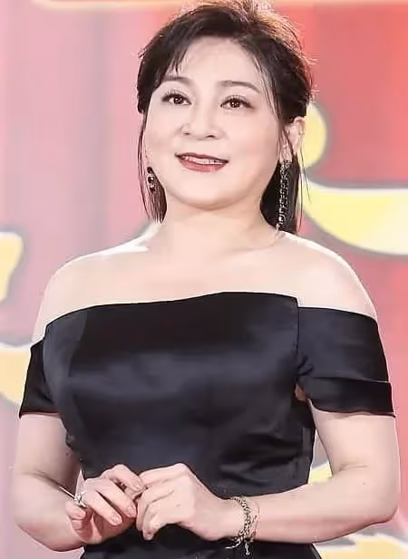 這是王彩樺?網挖「今昔對比照」差太多 嚇喊:到底經歷了什麼