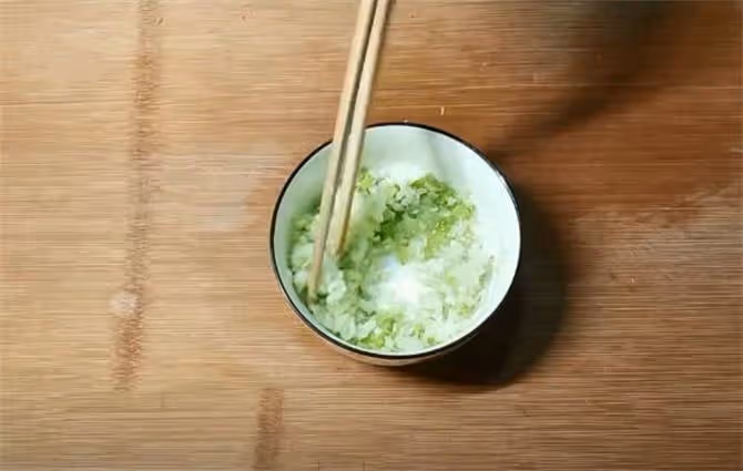 蔥花餅夏天想要好吃有訣竅,學會這一步,層層酥脆,涼了也不發硬
