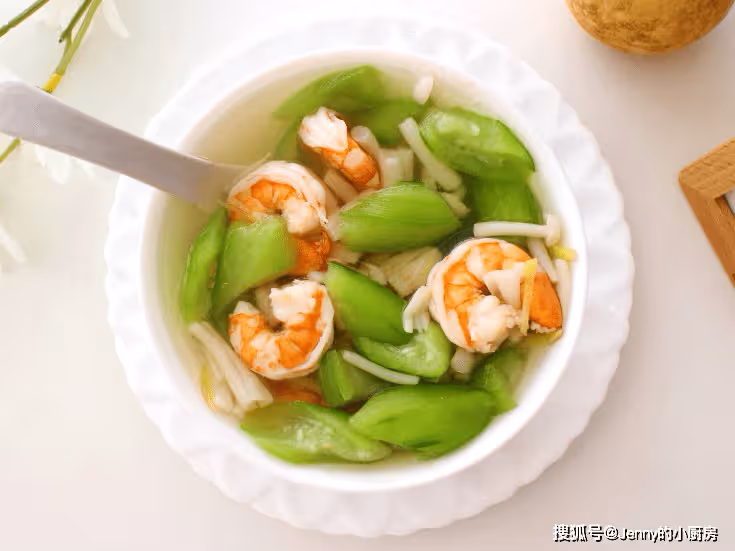 夏季炎熱易上火,推薦5道降火菜,清淡又營養,適合一家老小