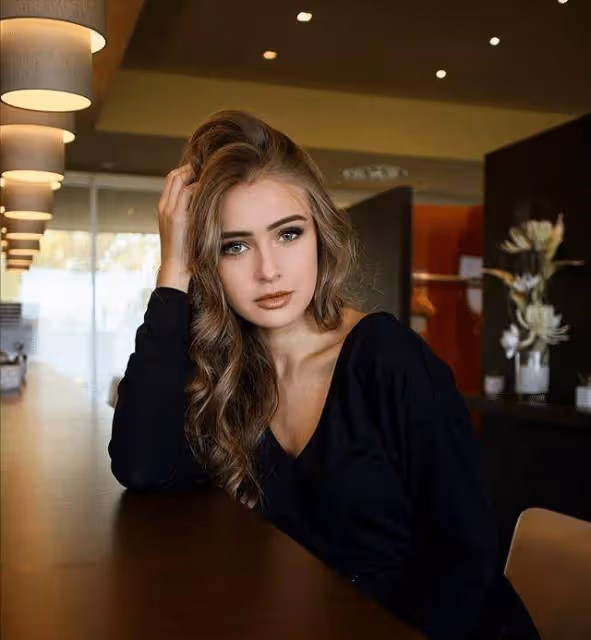 今日佳人:優雅迷人的國外模特Anna Von Klinski