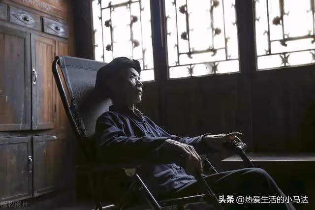 接父親來城裡過端午,才4天就讓我感到崩潰了:不孝順也是被逼的