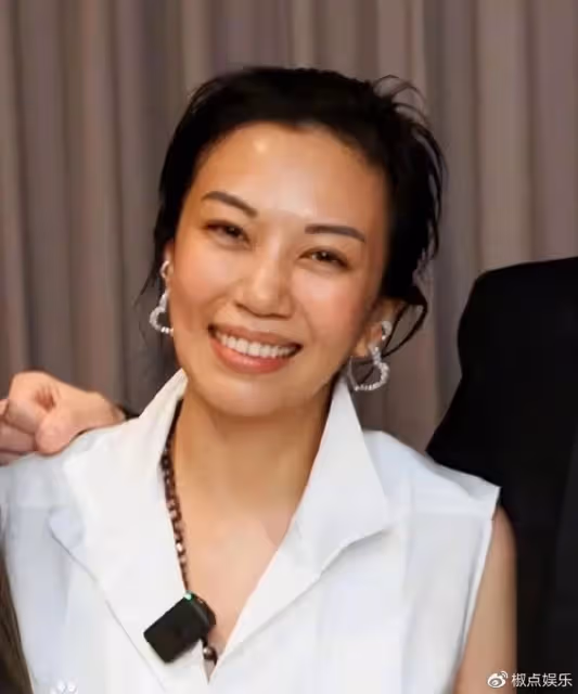 蕭敬騰未婚妻大他14歲，前男友是蕭的老闆，求婚時叫她「媽媽」