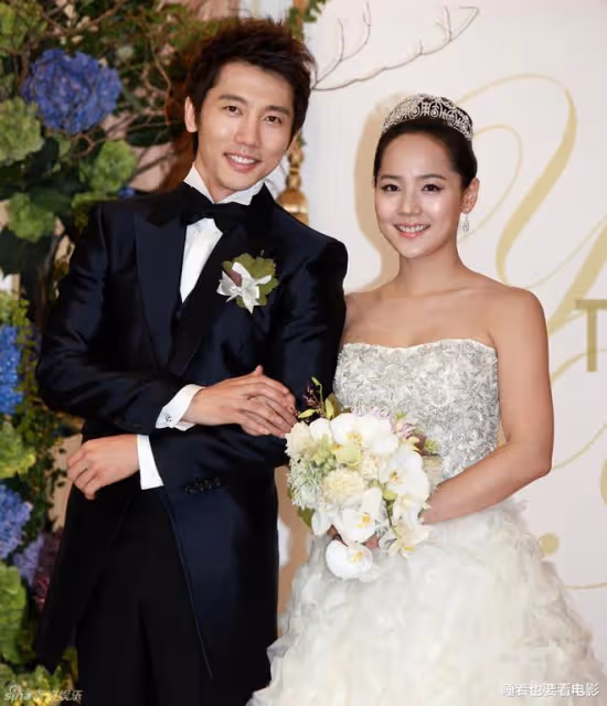 韓國頭號寵妻狂魔，因戲生情娶夢中女神，結婚13年榮登好男人榜首