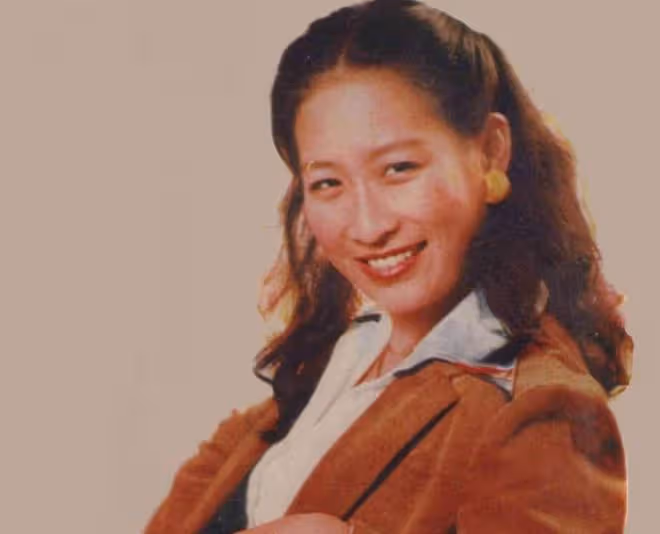 知名歌手沈小岑近照大變樣!全身美黑身材消瘦,在西班牙愜意喝酒