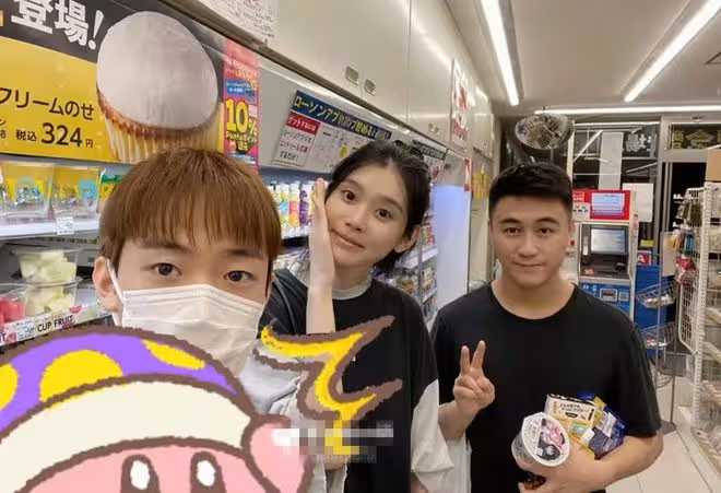 眾星扎堆赴日本旅遊引熱議!沙溢一家逛藥妝店,滿滿2大袋收穫豐