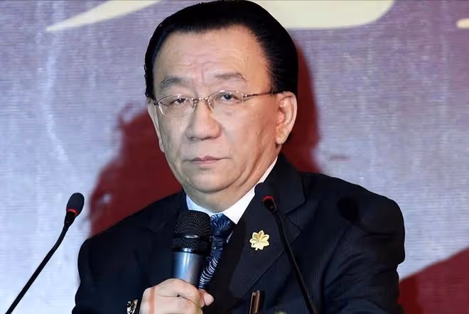 76歲的侯耀華,終究為自己的行為付出了代價!