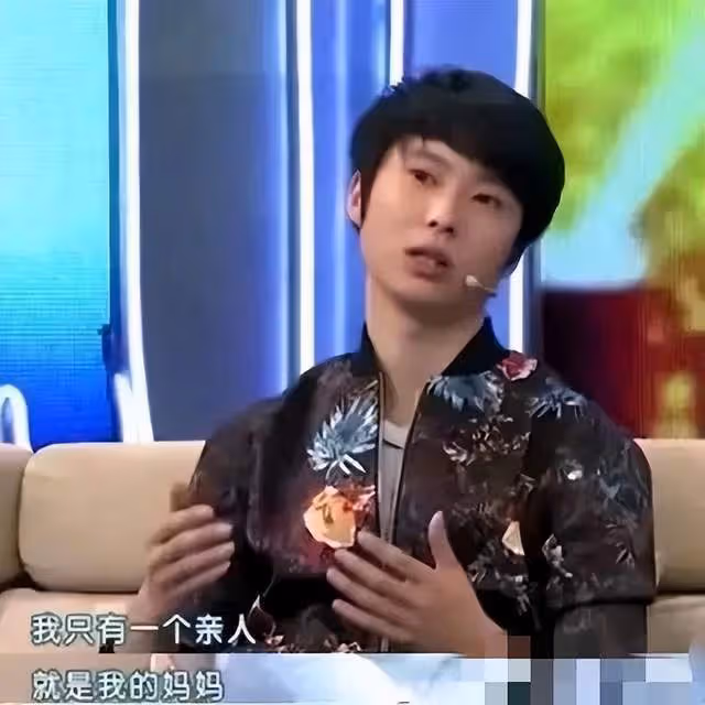 李誠儒:身價百億,住北京豪華四合院,兒子卻在18平房子裡住20年