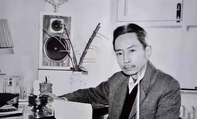 李誠儒:身價百億,住北京豪華四合院,兒子卻在18平房子裡住20年