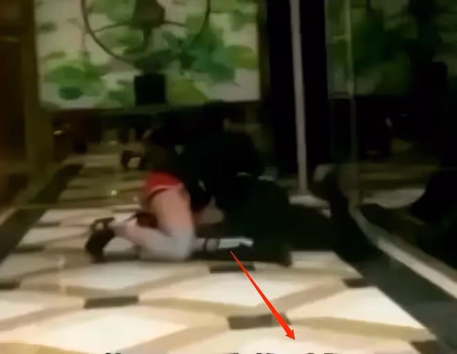 小S8分12秒不雅視頻流出，曝深夜被帶走節目停播，婚姻狀況堪憂