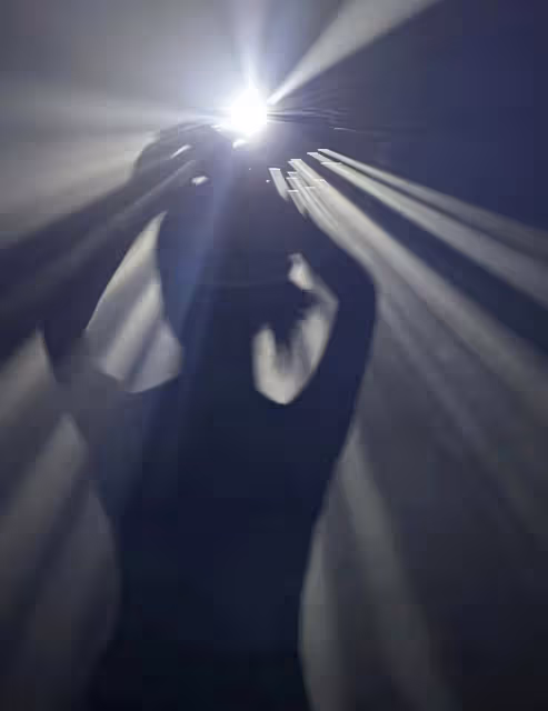 馮小剛17歲養女曬寫真,徐朵美得像女明星,因爭議刪除與爸爸合影
