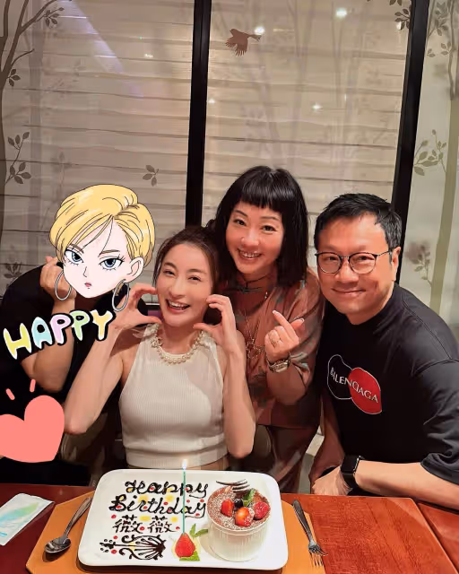 林夏薇遊艇開趴慶生,穿泳裝秀事業線,嫁大15歲富豪8年暫無所出