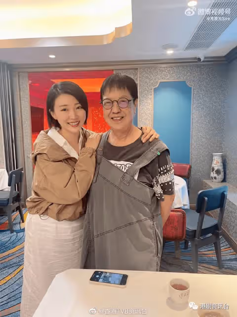 前TVB小花慶祝囡囡4歲生日!老公激罕露面做全職媽媽