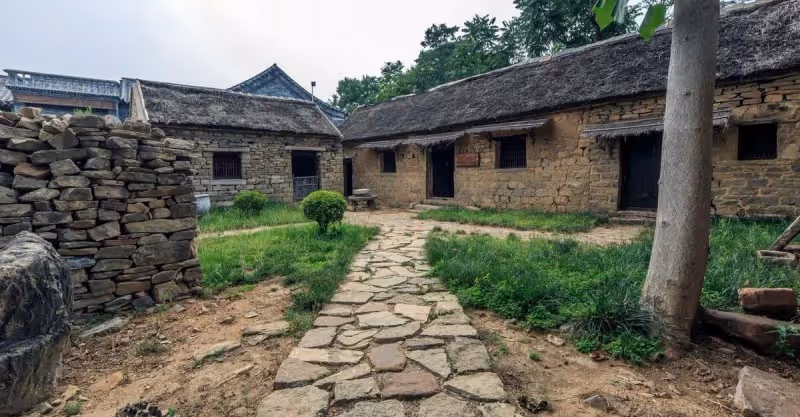 母親癱瘓我照顧，宣布房歸我，五年後房拆遷，哥姐要求平分160萬