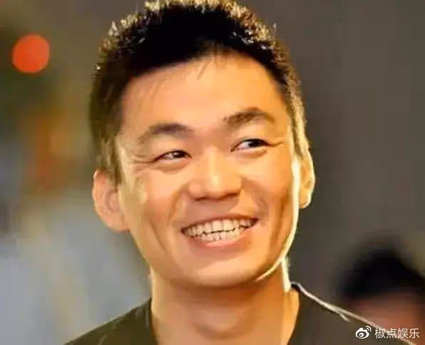 遇上俞敏洪、董宇輝,這一夜,41歲的王寶強再次讓人刮目相看!