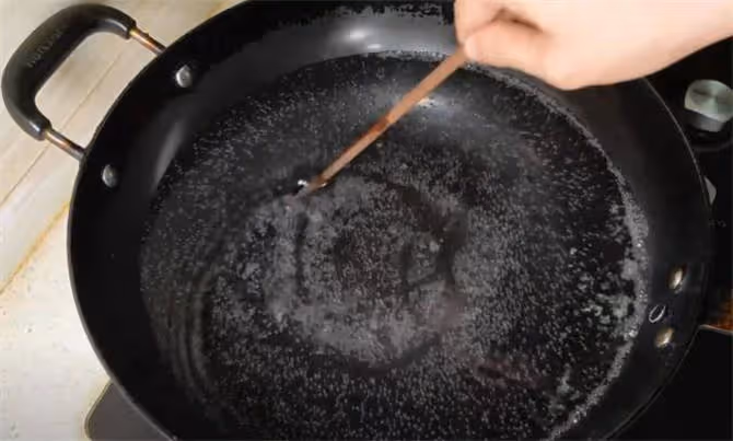 蒸餃子用冷水還是熱水?教你這樣分3步煮餃子,口感鮮嫩不破皮
