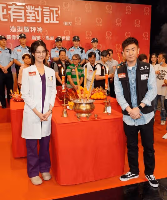 激動哽咽!TVB男星入行17年首次演男主!女主又是她!