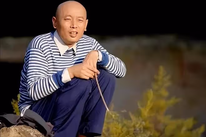 其貌不揚卻輕鬆拿捏葛優,丁克半生又替別人養子,賀聰圖什麼