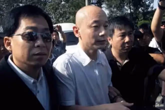 其貌不揚卻輕鬆拿捏葛優,丁克半生又替別人養子,賀聰圖什麼