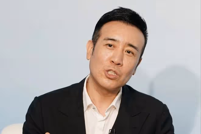 於和偉：家中排行老九，吃長姐的奶長大，成名後他這樣報答全家