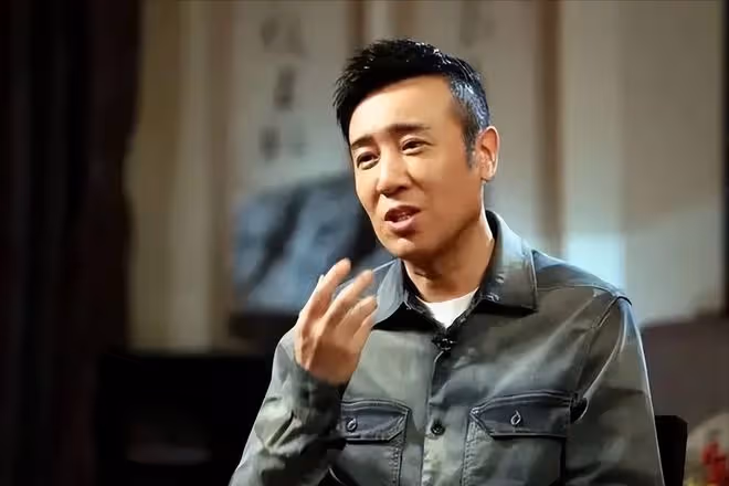 於和偉：家中排行老九，吃長姐的奶長大，成名後他這樣報答全家