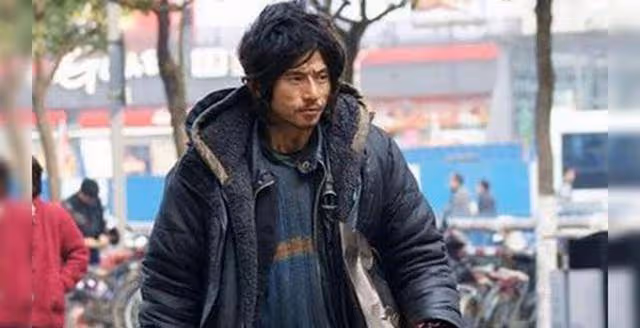 酷似周杰倫走紅網絡的「犀利哥」,10年過去,現在他過得如何了?