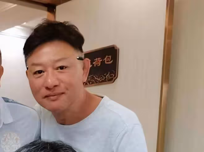 一眾息影港星在廣州重聚!轉行後甘於平淡,有人送快遞有人做裝修