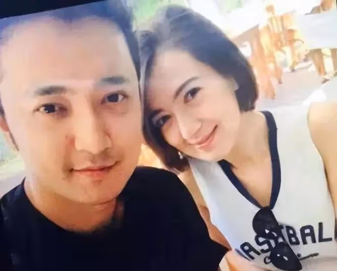 尼格買提:被侄女曝出回新疆過古爾邦節,家族親戚大合影穩居C位
