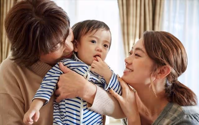 去女兒家幫忙帶外孫，女婿一個月給我5千，半年後我堅決逃離!