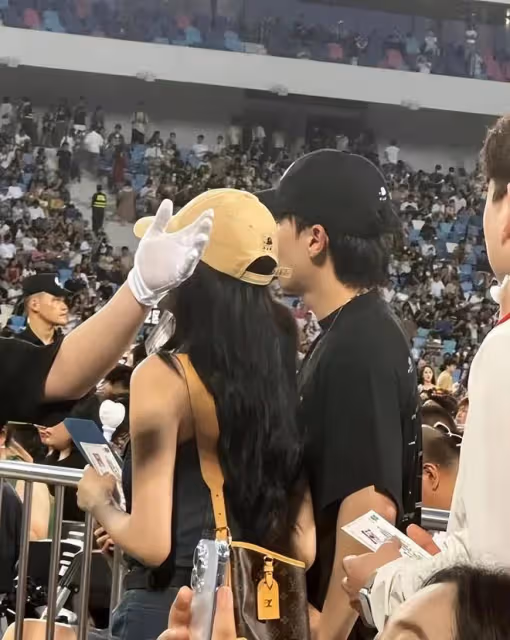 孫怡與戀愛綜藝素人男嘉賓一同看周杰倫演唱會?孫怡闢謠:姐單身