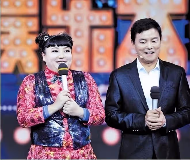 65歲演員移居拉脫維亞!與小2歲洋岳父同框顯尷尬,混血女兒吸睛