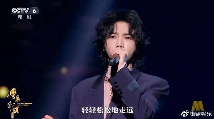 華晨宇這個「混子」歌手,在香港這一夜,終於原形畢露