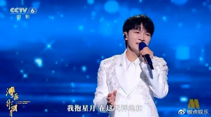 華晨宇這個「混子」歌手,在香港這一夜,終於原形畢露