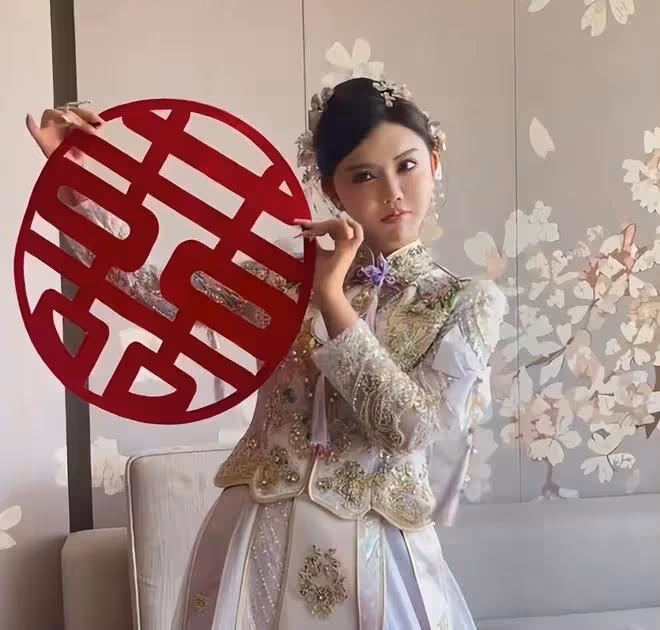 殷世航給韓安冉婚禮當花童,為新婚夫妻送婚戒和368萬彩禮