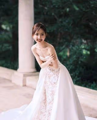 毛曉彤太美了,一襲鏤空時尚連衣裙演繹東方美人,復古中不失時尚