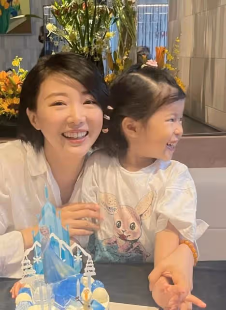 老公罕現身!TVB前女星為女兒慶生,曾因桃色醜聞淡出圈今再回歸