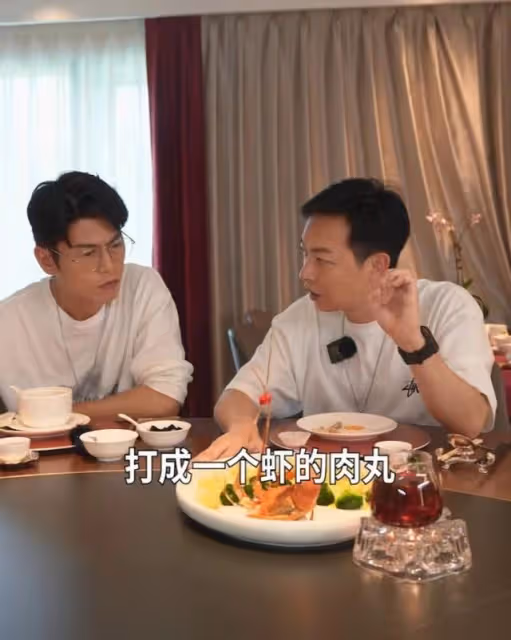 轉當網紅!知名愛國港星曬豪宅被指與酒店撞樣,空間寬敞設計氣派