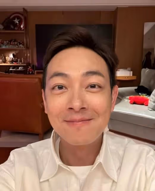 轉當網紅!知名愛國港星曬豪宅被指與酒店撞樣,空間寬敞設計氣派