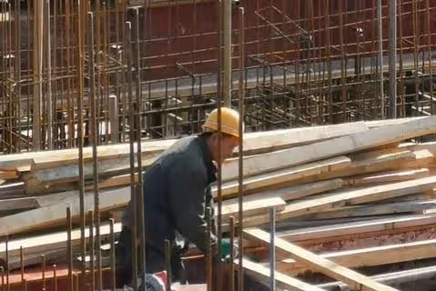 伯母生病在我家吃住10天，伯母離開後，妻子拉開抽屜當場愣住了
