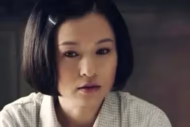 岳父癱瘓女婿照顧9年,兒子要60萬存款,岳父:不勞而獲,休想!