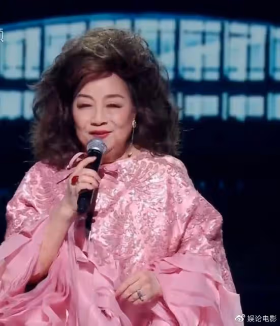 丁太昇辣評灣區升明月音樂會,五位歌手被痛批,為徐小鳳深感遺憾