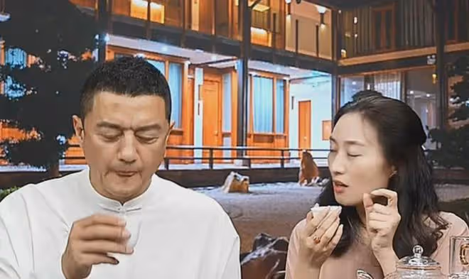 大明星李亞鵬尷尬了,直播帶貨被老婆超越,回家只能吃素菜很不滿
