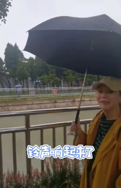 高鑫女兒結束中考!急忙入院摘牙套慶祝,媽媽稱醜小鴨要變美天鵝
