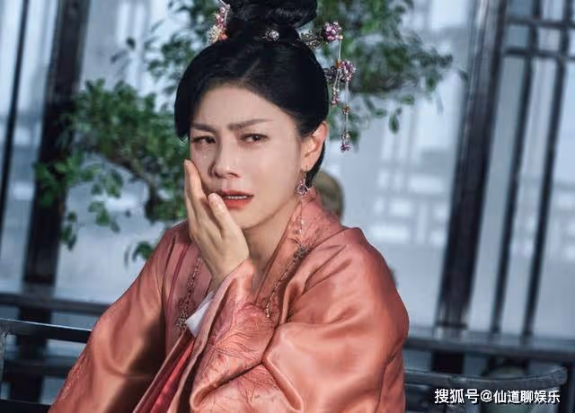 《長風渡》原著中消失在戰亂中的月姨娘,扯破了胡可加戲的遮羞布