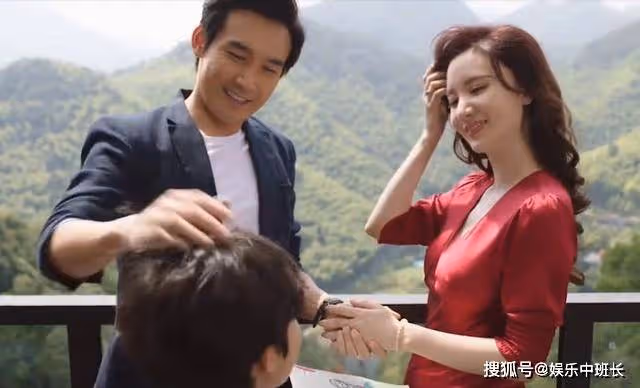《閃耀的她》景知秋再翻紅,意外流產遭婆婆刁難,王立仁貼心安慰