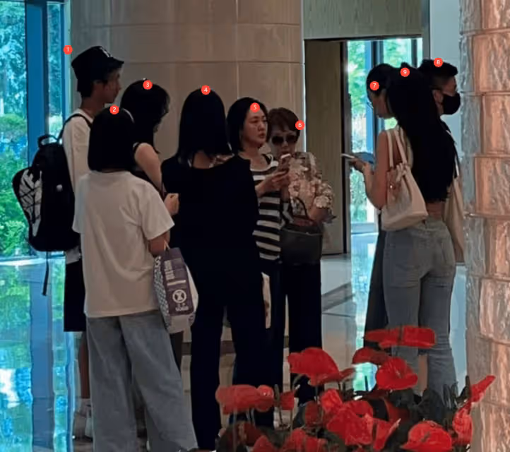 小S一行9人赴廈門度假太招搖,15歲次女穿露臍裝,偶遇者一眼認出