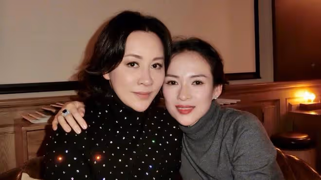 劉嘉玲家中設宴為章子怡接風,請頂級廚師團隊烹飪,現場非富即貴