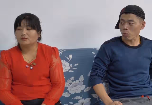 沒見過老公的工資卡,最近他失業,婆婆讓我也把工資交出來