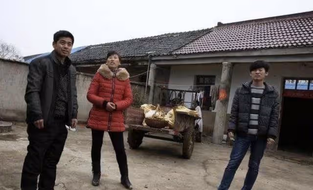 爸媽把房子給弟弟,我堅決讓我弟寫承諾書,現在看來我沒錯