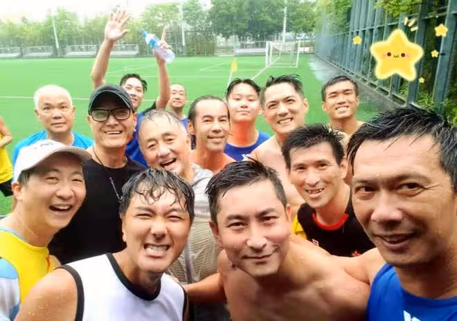 香港明星足球隊離開貴州，陳百祥稱8月再見！正式比賽陣容引期待